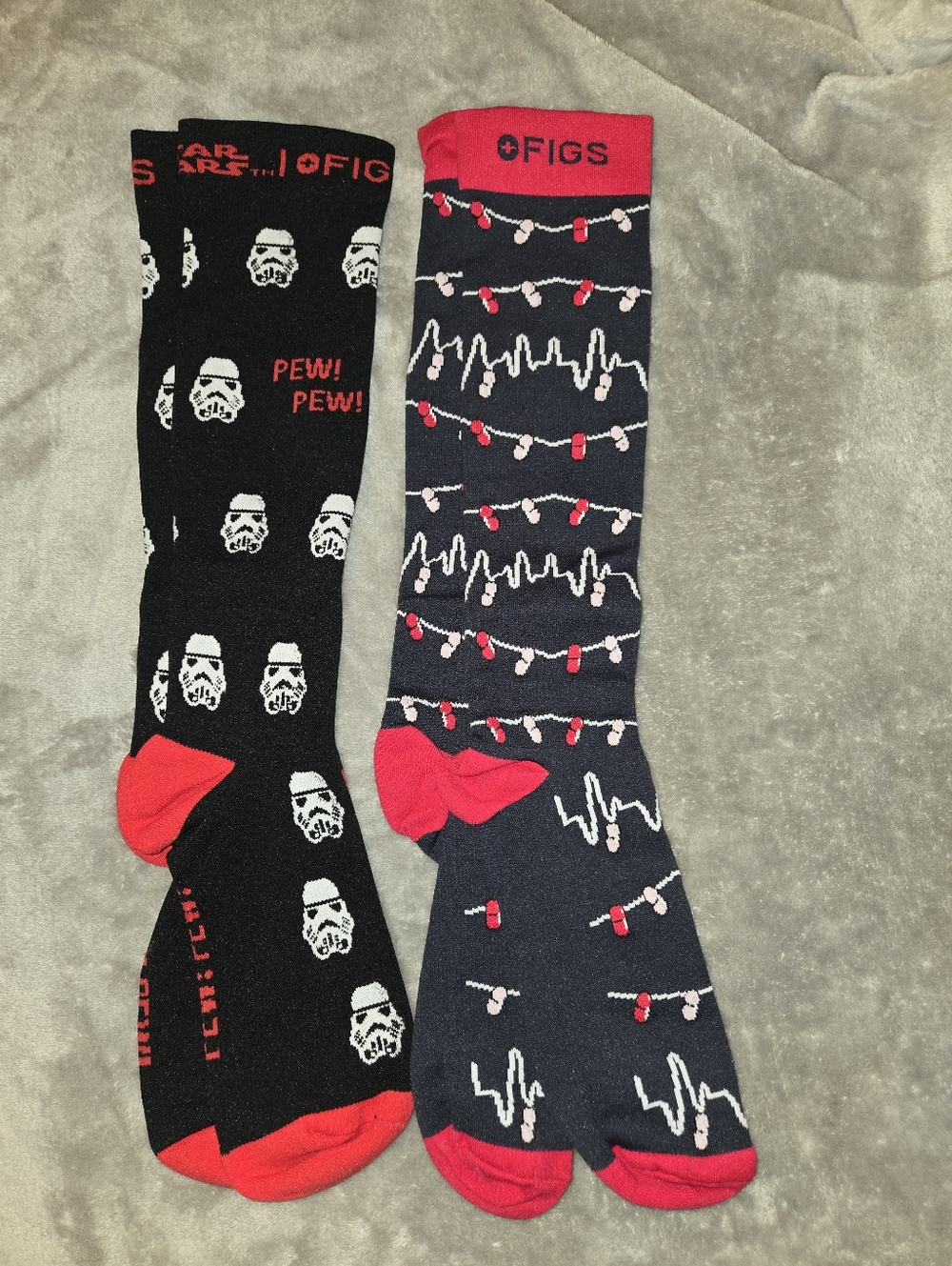 Figs Men's Novelty Socks - Star War Size Large